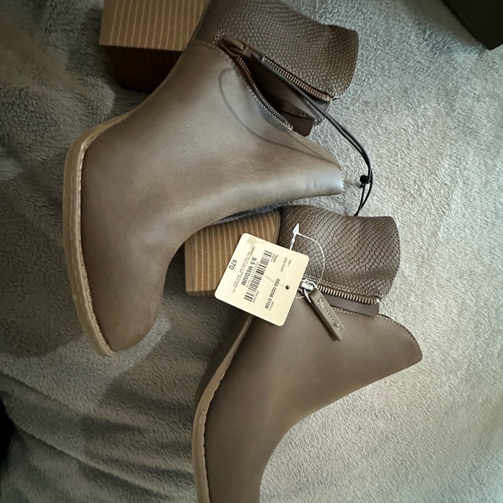 Stylish Brown Ankle Boots
